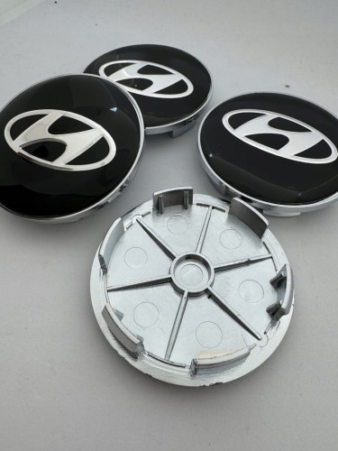 HYUNDAI DEKIELKI KAPSLE DEKLE ZNACZKI LOGO DO ALUFELG 68mm/62mm 4szt.