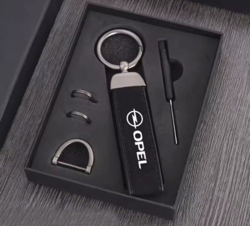 OPEL BRELOK BRELOCZEK SMYCZ ZAWIESZKA DO KLUCZY PREZENT PUDEŁKO ŚWIĘTA