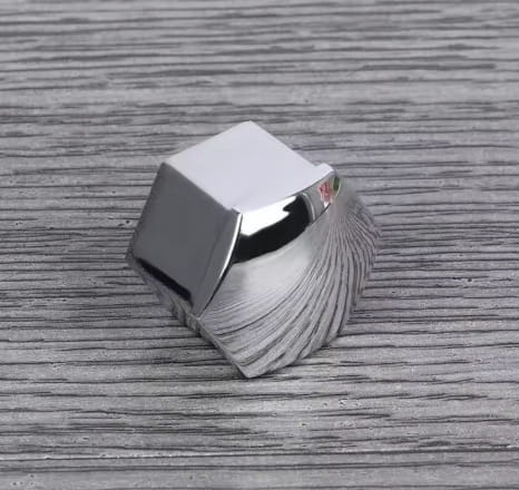 NAKŁADKI NASADKI KORKI ZAŚLEPKI NA ŚRUBY DO KÓŁ 21mm kpl. 20szt.