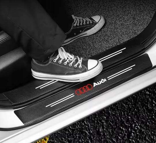 AUDI NAKŁADKI OCHRONNE NAKLEJKI FOLIA NA PROGI CARBON 4szt