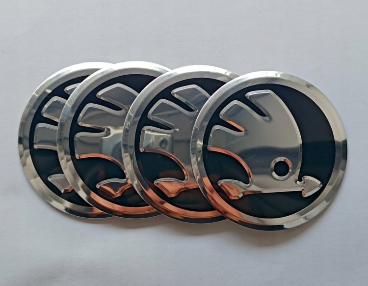 SKODA NAKLEJKI EMBLEMATY LOGO ZNACZKI ALUMINIUM 56mm 4szt